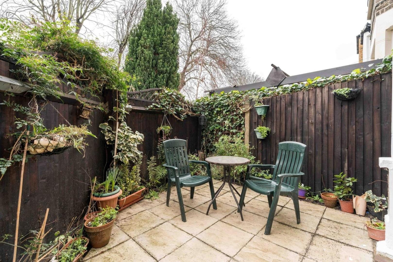 Appartement New Stylish 1 Bedroom Flat With Garden |